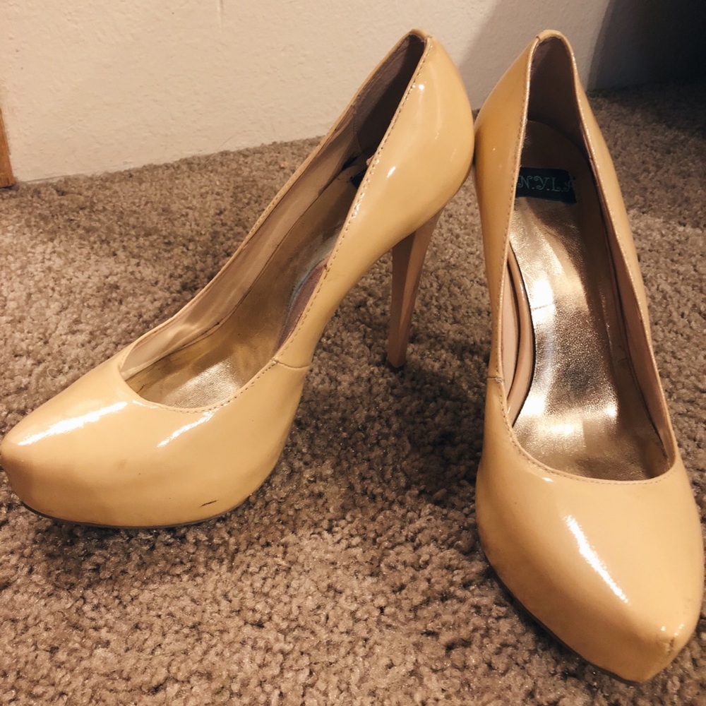 N.Y.L.A Tan High Stilettos - Picture 4 of 6